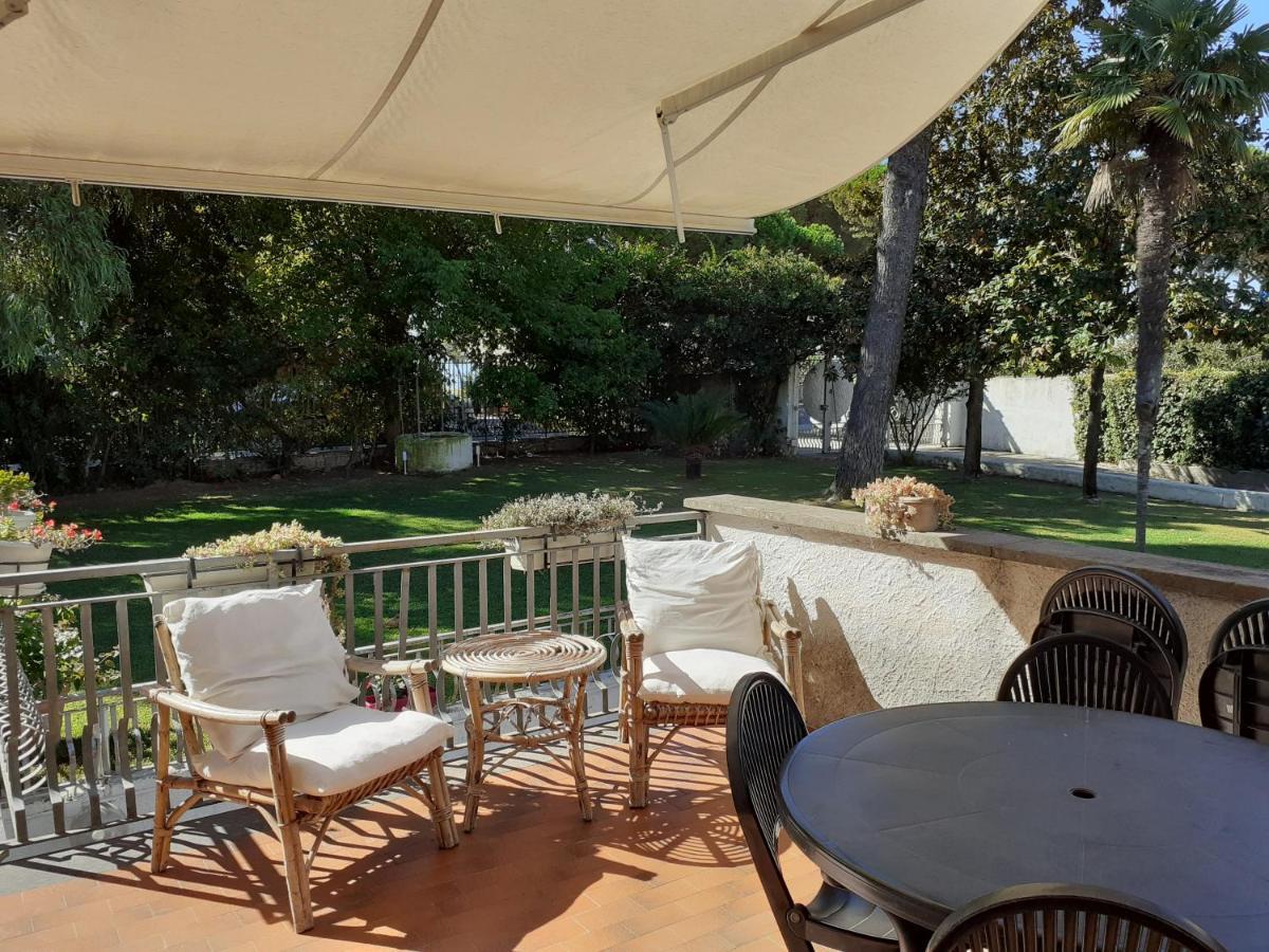 La Bouganville Formia Exterior photo